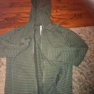 Lululemon mens xxl hoodie like new